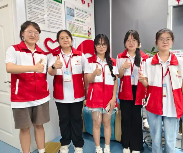 跨龄沟通让教师意外的是小学生们对活动