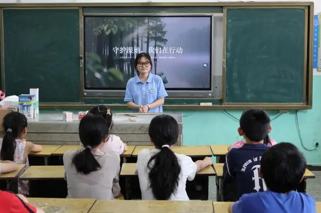 跨龄沟通让教师意外的是小学生们对活动的热心远超预期 跨龄沟通让教师意外的是小学生们对活动的热心远超预期