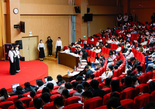 依托讲堂构建集中学习实景践学相结合的